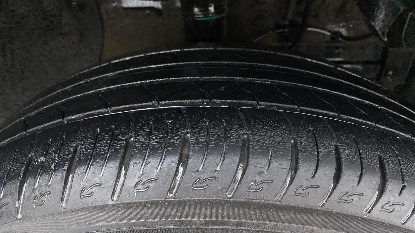 2019 Maruti Vitara Brezza ZDI, Diesel, Manual, 60,894 km, Right Front Tyre Tread