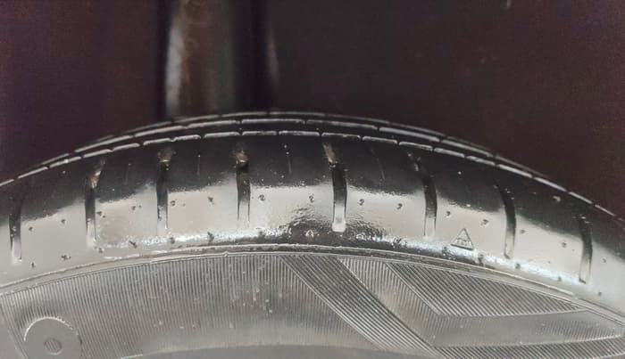 2019 Toyota Glanza V CVT, Petrol, Automatic, 99,829 km, Right Rear Tyre Tread