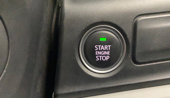 2020 Tata ALTROZ XT PETROL, Petrol, Manual, 24,065 km, Keyless Start/ Stop Button