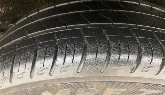 2020 Tata ALTROZ XT PETROL, Petrol, Manual, 24,065 km, Left Rear Tyre Tread