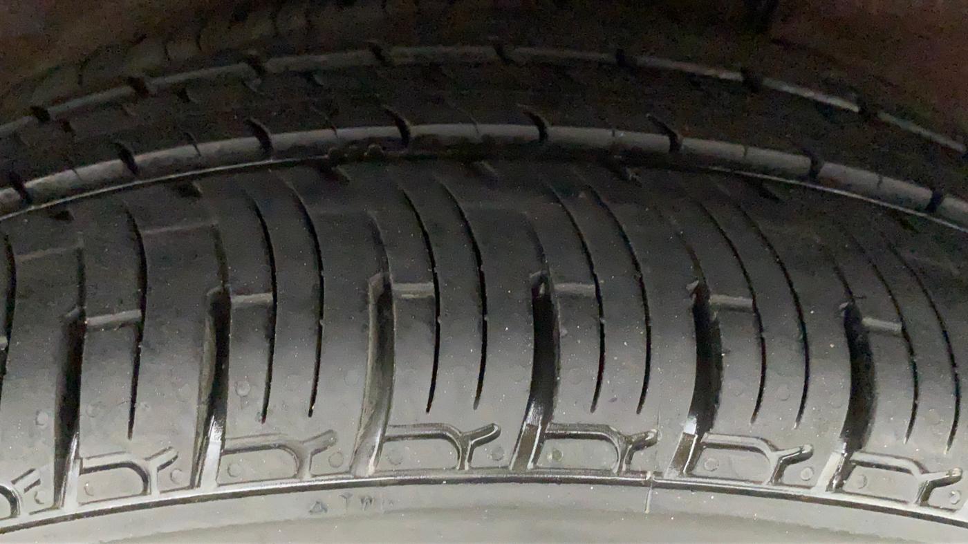 2011 Hyundai i20 ASTA 1.2, Petrol, Manual, 93,910 km, Right Rear Tyre Tread