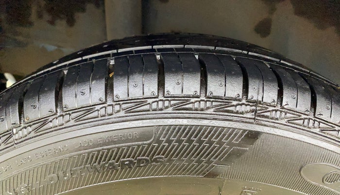 2012 Honda Brio S MT, Petrol, Manual, 68,394 km, Right Rear Tyre Tread