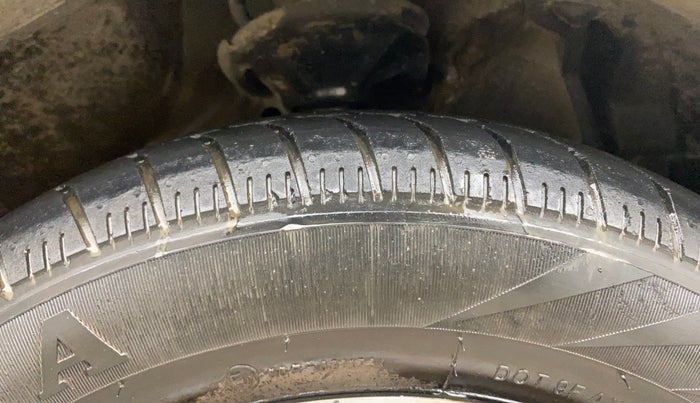 2015 Maruti Celerio VXI AMT, Petrol, Automatic, 56,228 km, Right Front Tyre Tread