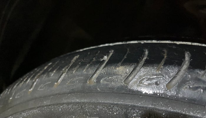 2021 Maruti Baleno SIGMA PETROL 1.2, Petrol, Manual, 66,402 km, Right Front Tyre Tread