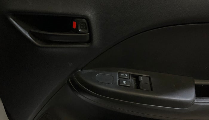 2021 Maruti Baleno SIGMA PETROL 1.2, Petrol, Manual, 66,402 km, Driver Side Door Panels Control