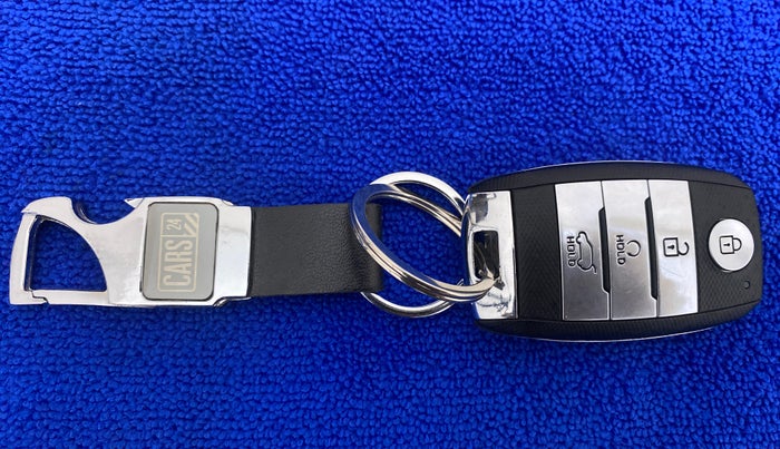 2022 KIA CARENS PRESTIGE PLUS 1.4G DCT 7STR, Petrol, Automatic, 1,486 km, Key Close Up