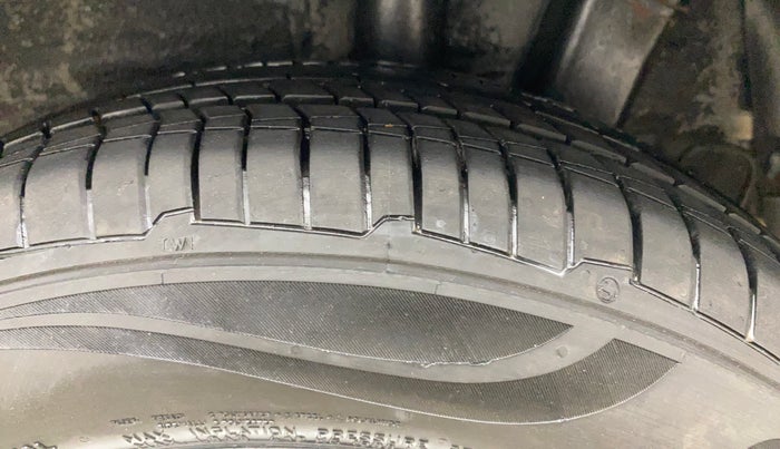 2014 Hyundai Grand i10 ASTA 1.2 KAPPA VTVT, Petrol, Manual, 24,121 km, Left Rear Tyre Tread