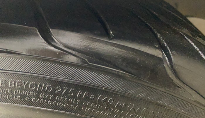 2015 Ford Figo Aspire TREND 1.2 PETROL, Petrol, Manual, 48,773 km, Right Front Tyre Tread