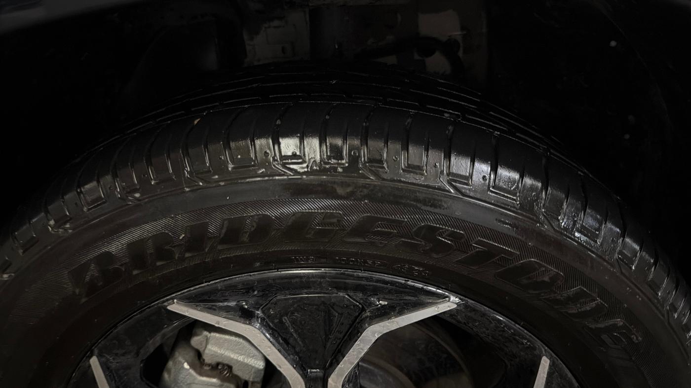 2025 Tata Curvv Creative S 1.2 Petrol 7DCA, Petrol, Automatic, 24,397 km, Left Front Tyre Tread