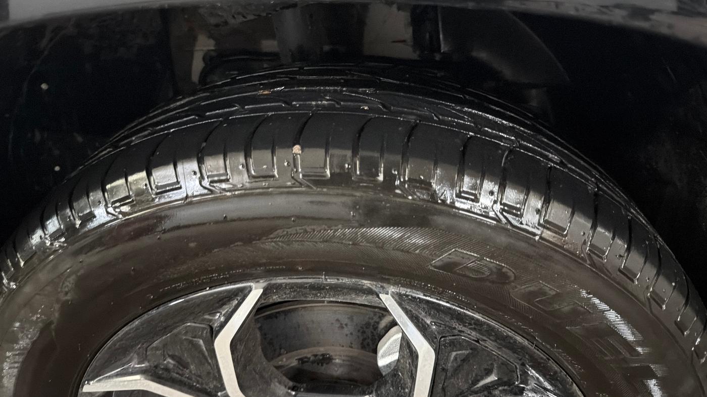 2025 Tata Curvv Creative S 1.2 Petrol 7DCA, Petrol, Automatic, 24,397 km, Right Front Tyre Tread