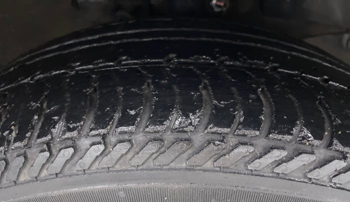 2013 Honda Amaze 1.5 VXMT I DTEC, Diesel, Manual, 78,261 km, Right Front Tyre Tread