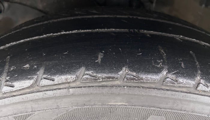 2013 Honda Amaze 1.5 VXMT I DTEC, Diesel, Manual, 78,261 km, Left Front Tyre Tread