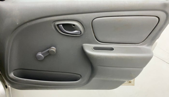 2009 Maruti Alto LXI, Petrol, Manual, 25,627 km, Driver Side Door Panels Control