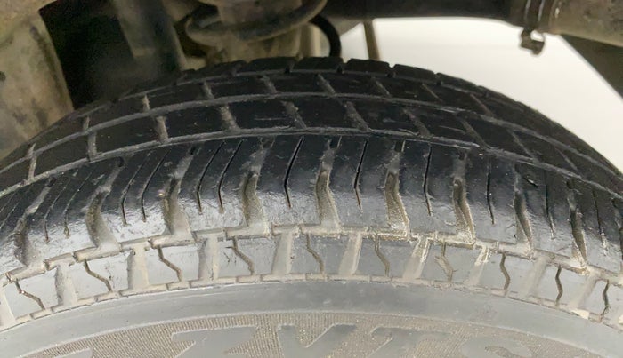 2009 Maruti Alto LXI, Petrol, Manual, 25,627 km, Left Rear Tyre Tread