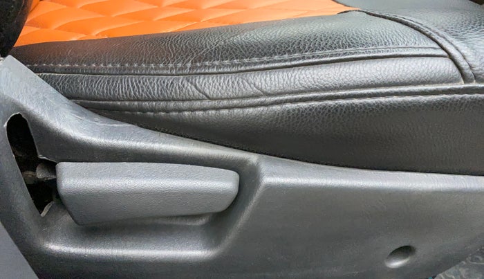2015 Maruti Alto K10 VXI, Petrol, Manual, 38,593 km, Driver Side Adjustment Panel