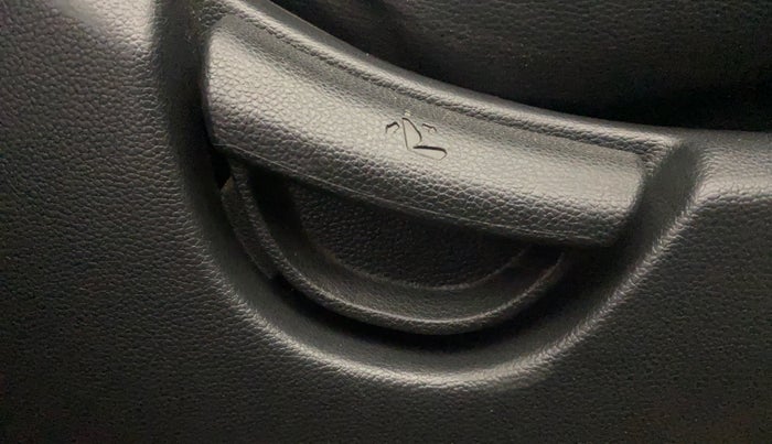 2014 Hyundai Xcent S (O) 1.2, Petrol, Manual, 94,087 km, Driver Side Adjustment Panel