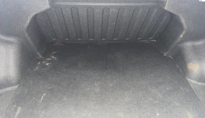 2014 Hyundai Xcent S (O) 1.2, Petrol, Manual, 94,087 km, Boot Inside