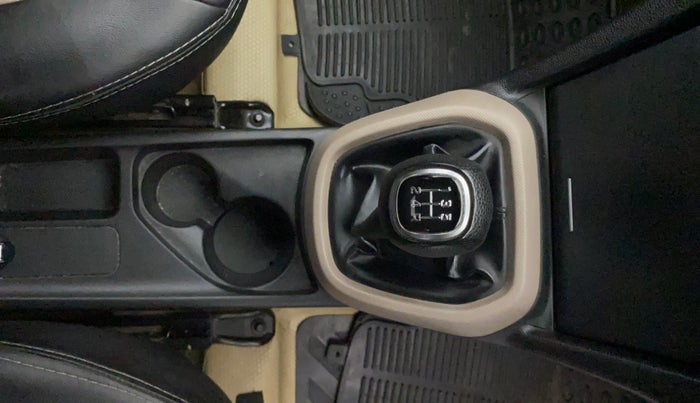 2014 Hyundai Xcent S (O) 1.2, Petrol, Manual, 94,087 km, Gear Lever