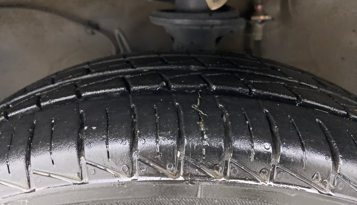 2021 Maruti Alto VXI, Petrol, Manual, 23,858 km, Left Front Tyre Tread