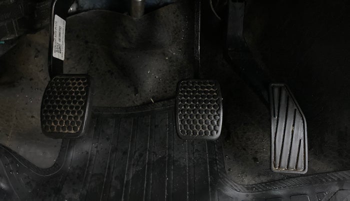 2021 Maruti Alto VXI, Petrol, Manual, 23,858 km, Pedals