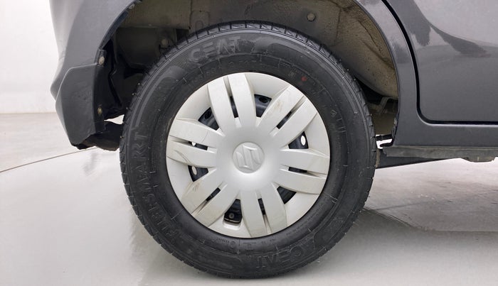 2021 Maruti Alto VXI, Petrol, Manual, 23,858 km, Right Rear Wheel