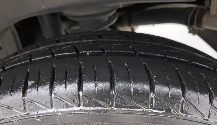 2021 Maruti Alto VXI, Petrol, Manual, 23,858 km, Left Rear Tyre Tread