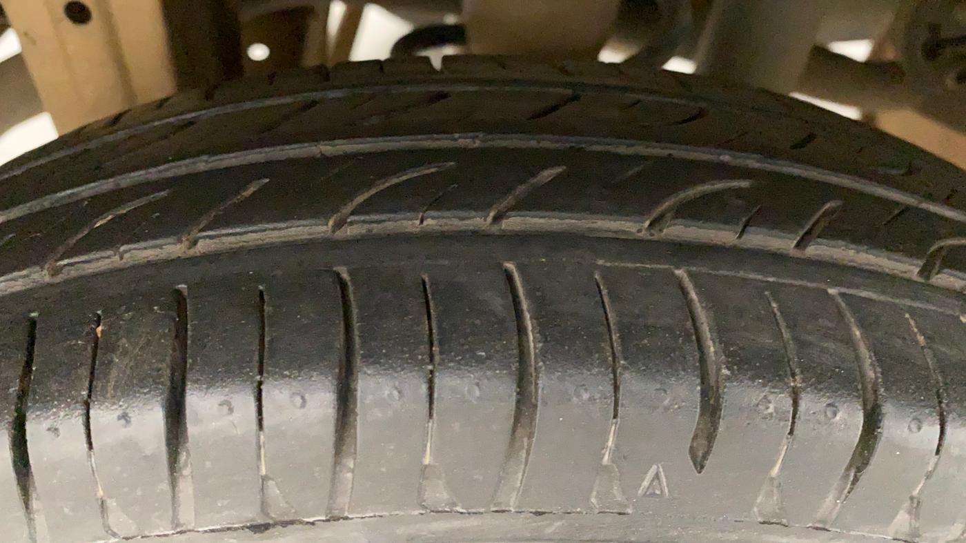 2017 Maruti Alto 800 LXI, Petrol, Manual, 71,958 km, Right Rear Tyre Tread