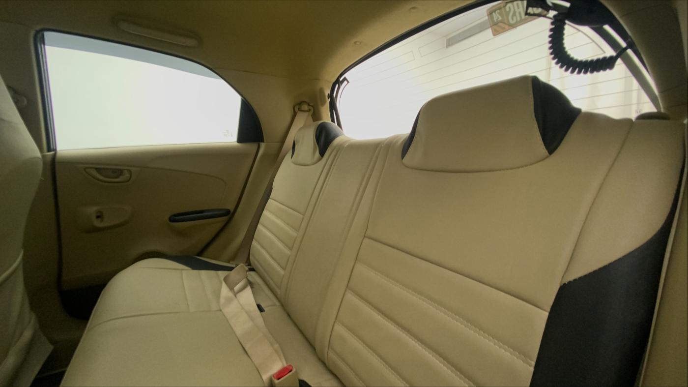 2014 Honda Brio S MT, Petrol, Manual, 25,665 km, Right Side Rear Door Cabin