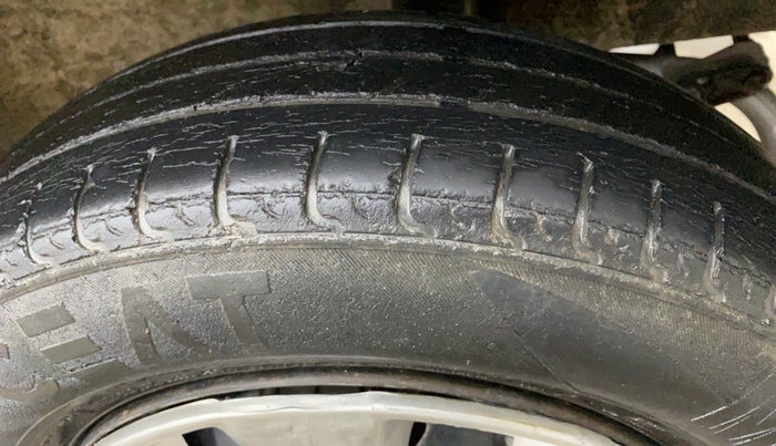 2016 Renault Kwid RXT 0.8, Petrol, Manual, 71,643 km, Left Rear Tyre Tread