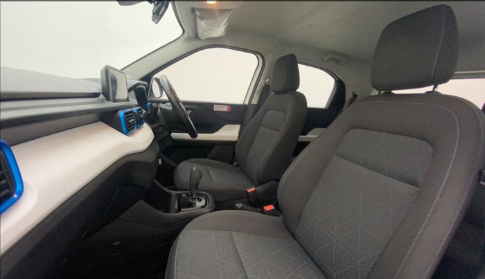 2022 Tata PUNCH CREATIVE AMT 1.2 RTN DUAL TONE, Petrol, Automatic, 18,456 km, Right Side Front Door Cabin