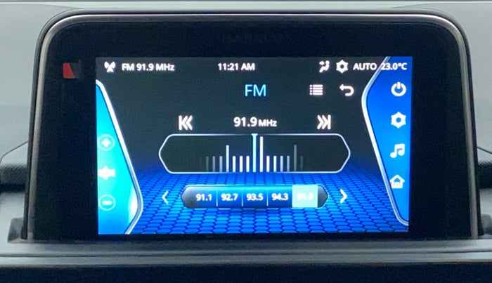 2022 Tata PUNCH CREATIVE AMT 1.2 RTN DUAL TONE, Petrol, Automatic, 18,456 km, Infotainment System