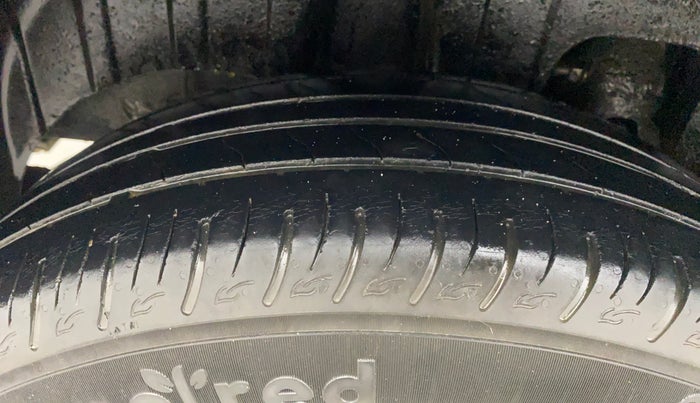 2022 Mahindra XUV300 1.2 W8 OPT, Petrol, Manual, 37,876 km, Right Rear Tyre Tread