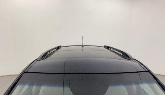 2022 Mahindra XUV300 1.2 W8 OPT, Petrol, Manual, 37,876 km, Moonroof/ Sunroof