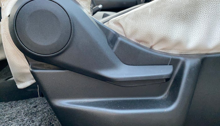 2019 Maruti New Wagon-R VXI 1.0, Petrol, Manual, 39,005 km, Driver Side Adjustment Panel