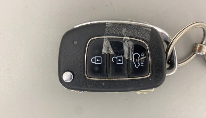 2021 Hyundai VENUE SX 1.0 TURBO IMT, Petrol, Manual, 56,990 km, Key Close Up