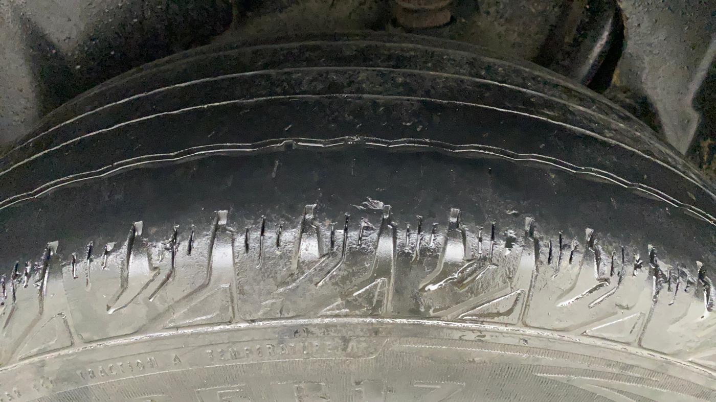 2019 Tata Harrier XZ 2.0L, Diesel, Manual, 44,063 km, Right Rear Tyre Tread