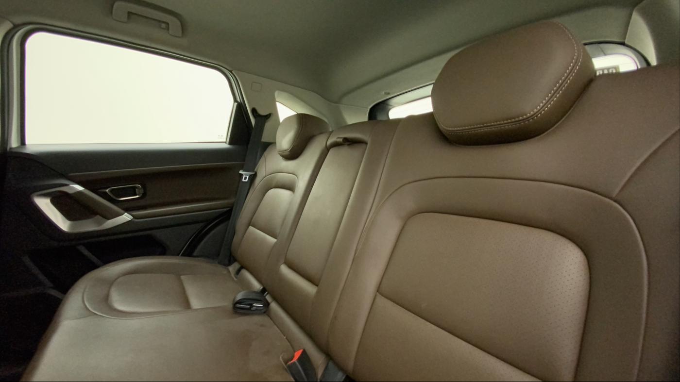 2019 Tata Harrier XZ 2.0L, Diesel, Manual, 44,063 km, Right Side Rear Door Cabin