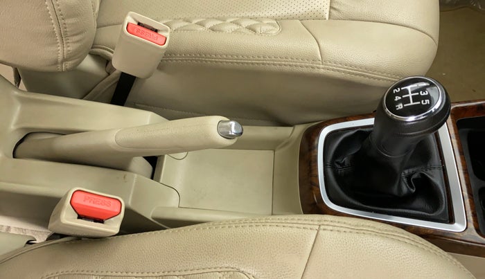 2017 Maruti Dzire VXI, Petrol, Manual, 22,106 km, Gear Lever