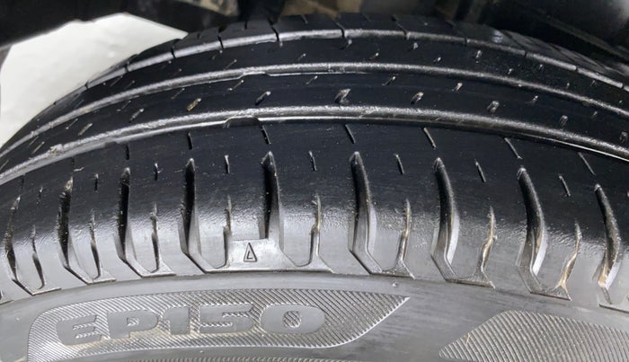 2017 Maruti Dzire VXI, Petrol, Manual, 22,106 km, Right Rear Tyre Tread