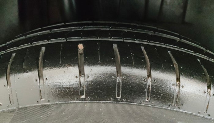 2017 Maruti Dzire ZXI AMT, Petrol, Automatic, 41,975 km, Right Rear Tyre Tread