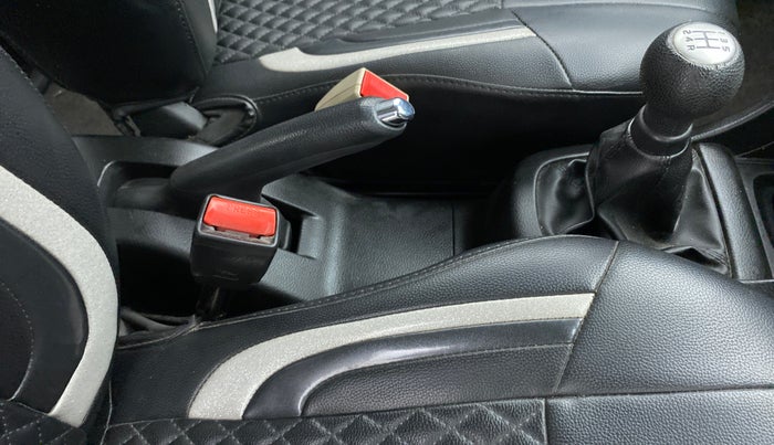 2016 Maruti Swift ZXI D, Petrol, Manual, 51,933 km, Gear Lever
