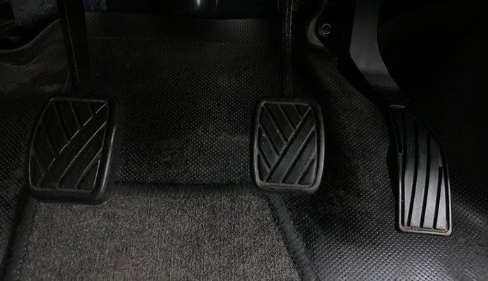 2016 Maruti Swift ZXI D, Petrol, Manual, 51,933 km, Pedals