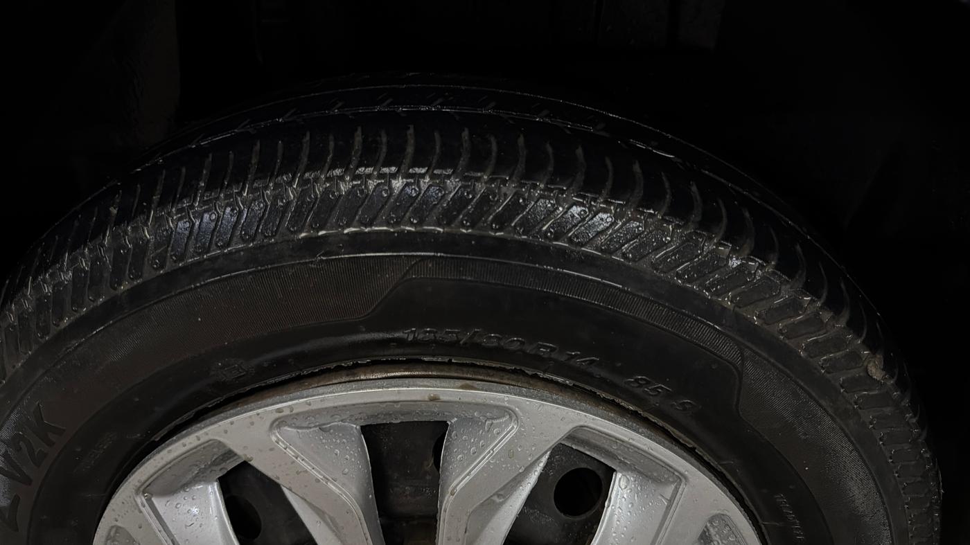 2017 Maruti Dzire VXI, Petrol, Manual, 1,16,292 km, Right Rear Tyre Tread
