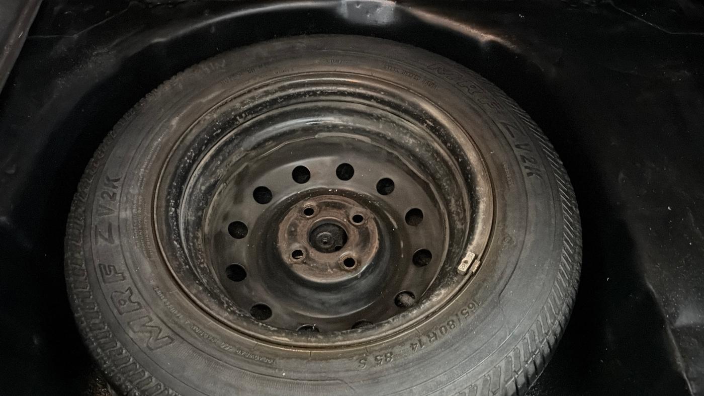 2017 Maruti Dzire VXI, Petrol, Manual, 1,16,292 km, Spare Tyre