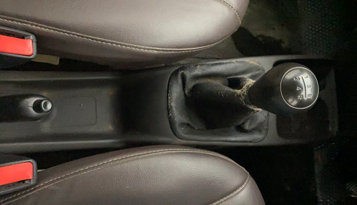 2017 Hyundai Eon MAGNA +, Petrol, Manual, 69,349 km, Gear Lever