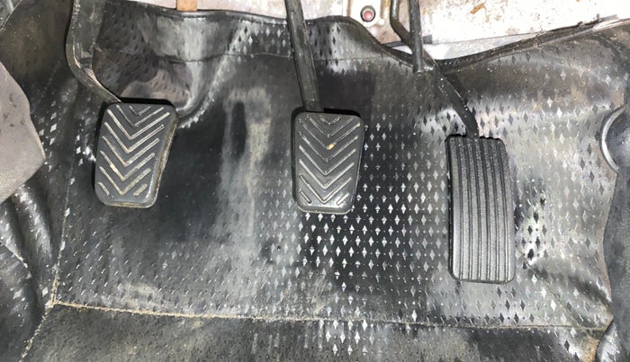 2017 Hyundai Eon MAGNA +, Petrol, Manual, 69,349 km, Pedals