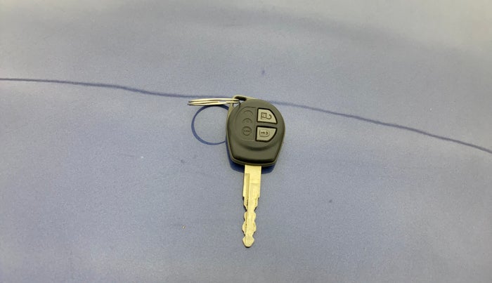2019 Maruti Dzire VXI AMT, Petrol, Automatic, 80,706 km, Key Close Up