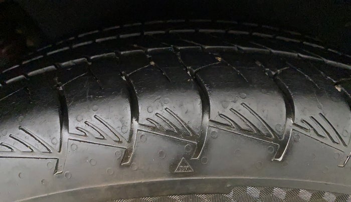 2021 Hyundai ALCAZAR PLATINUM 1.5 MT 7STR, Diesel, Manual, 23,155 km, Left Front Tyre Tread
