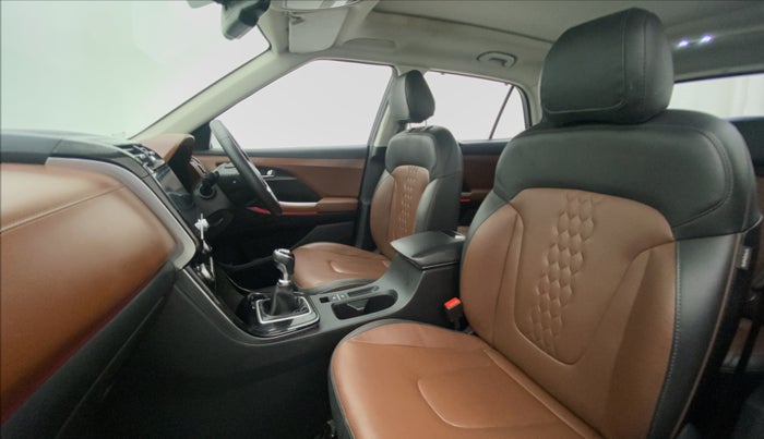 2021 Hyundai ALCAZAR PLATINUM 1.5 MT 7STR, Diesel, Manual, 23,155 km, Right Side Front Door Cabin
