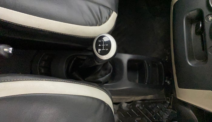 2013 Maruti Wagon R 1.0 VXI, Petrol, Manual, 31,278 km, Gear Lever